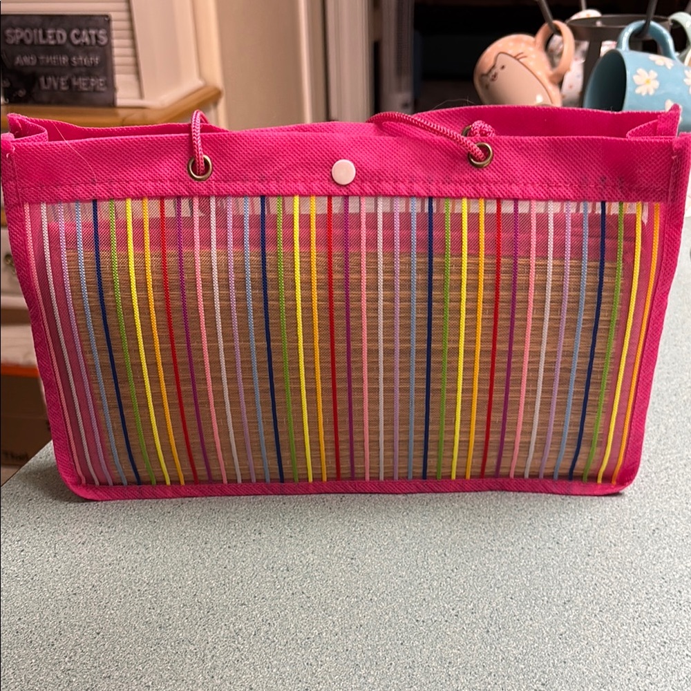 Vibrant Pink Foldable Bamboo Beach Mat with a Striped Bag